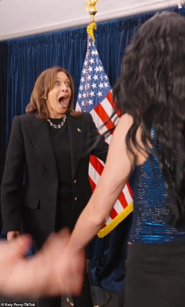 Cringey moment Kamala is starstruck meeting Katy Perry and Orlando Bloom in Pennsylvania… on ELECTION eve