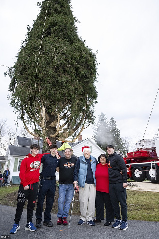 Tragic love story behind this year’s 74ft Rockefeller tree