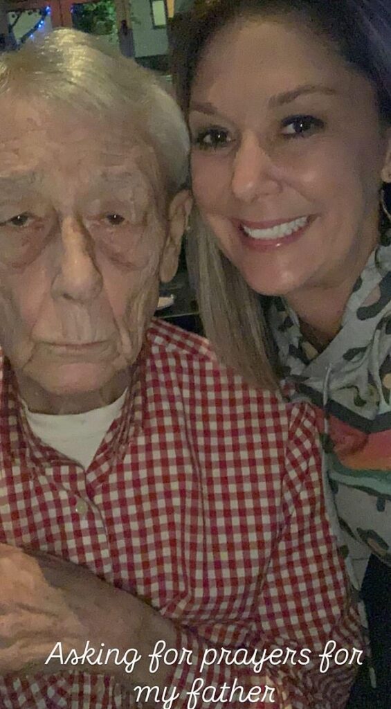 Patrick Mahomes’ mom gives concerning update on her father months after hospital picture