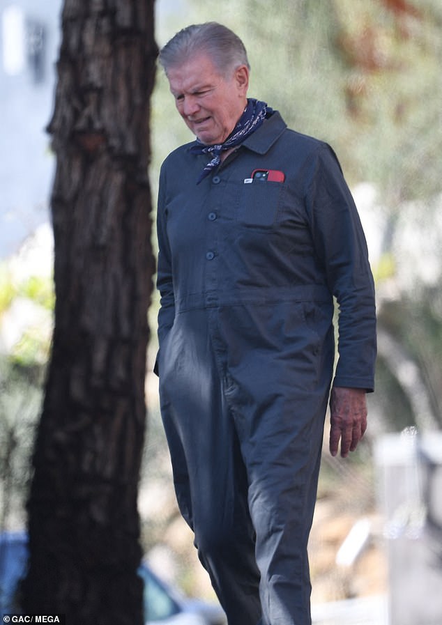 70s police drama star who also worked with Elvis and Bob Denver is unrecognizable… can you guess who he is?