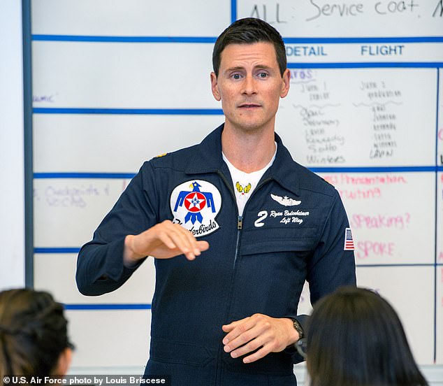 Fighter pilot reveals near miss with ‘perfect rectangle’ UFO that defied the laws of physics