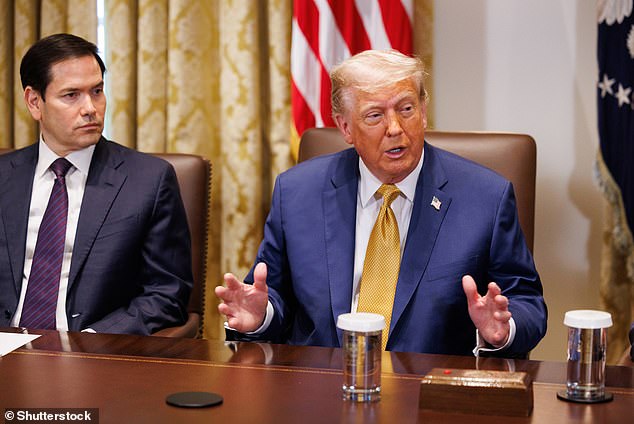 Trump ‘told Putin he’d bomb the **** out of Moscow if he attacked Ukraine and warned President Xi he’d launch strikes on Beijing if he invaded Taiwan’