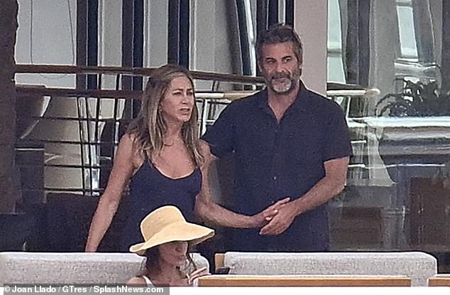 Jennifer Aniston finds love again as she’s seen in intimate photos with hot new lover