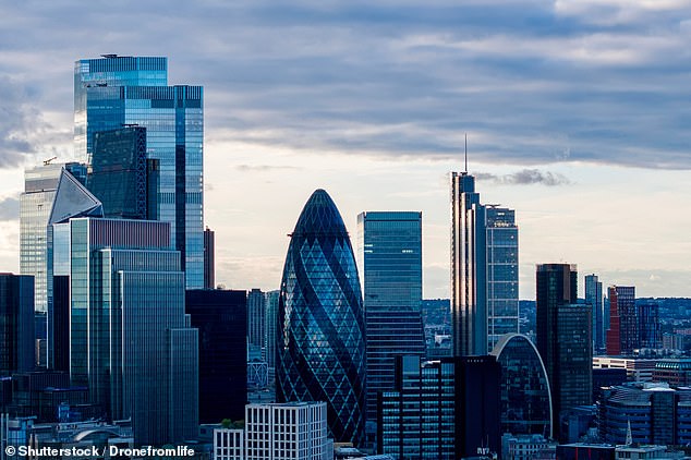 Footsie closes above 9,000 for first time as round-the-clock trading idea sparks fierce City debate