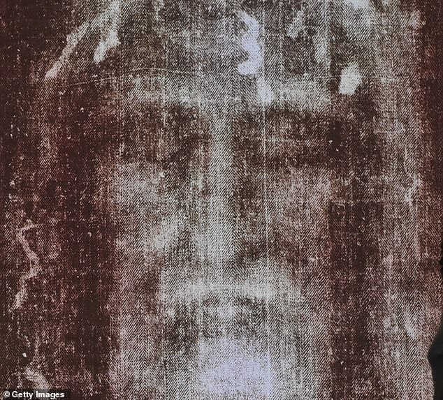 Scientist finds earliest evidence the Shroud of Turin was NOT wrapped around Jesus’ crucified body