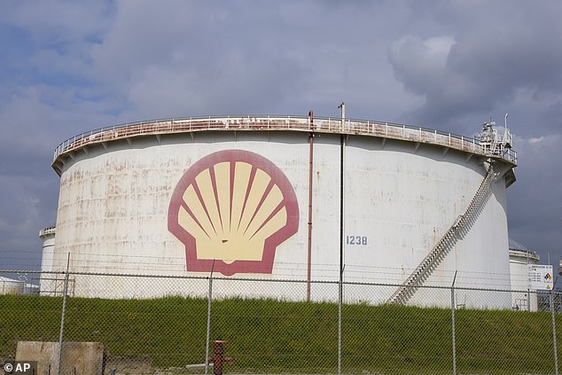 Shell scraps giant biofuel plant in Rotterdam as it continues its retreat from green energy
