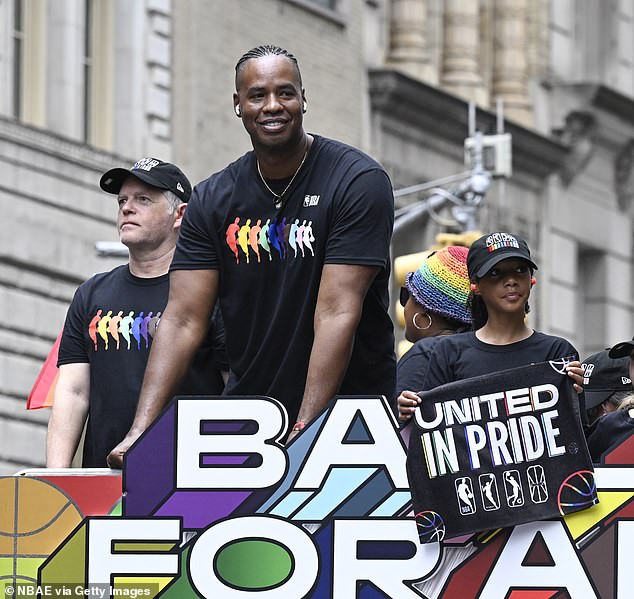 NBA’s first openly-gay player Jason Collins reveals brain tumor as ex-Nets center starts cancer treatment