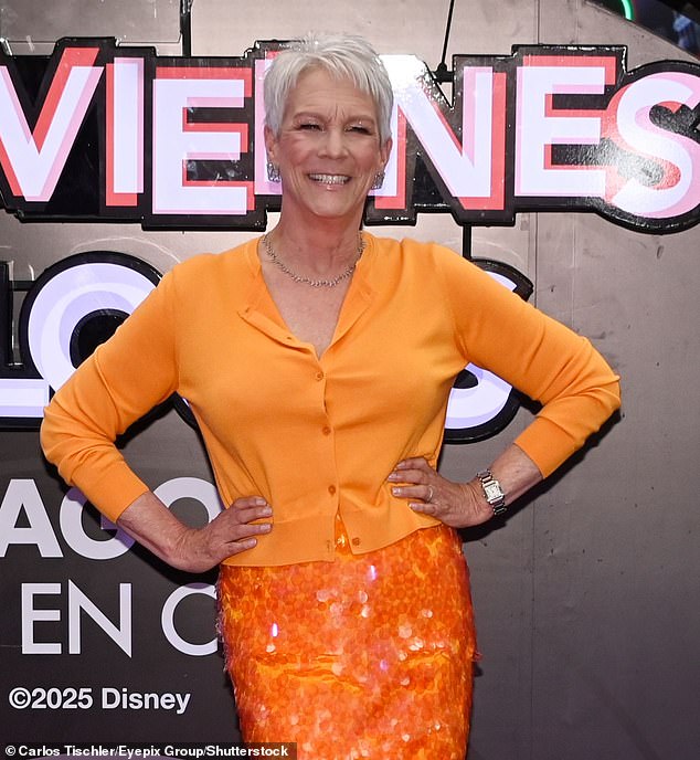 Jamie Lee Curtis sobs over murder of Charlie Kirk as she compares him to JESUS