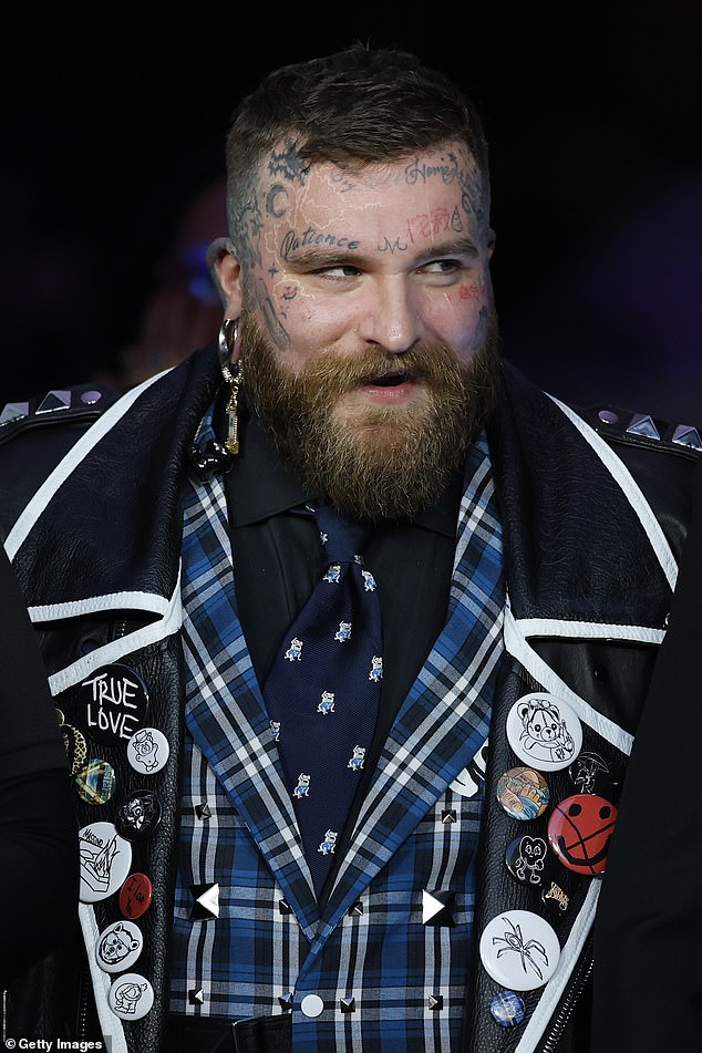 US singer Teddy Swims savaged by Aussie viewers over ‘horrendous’ NRL Grand Final performance and odd choice to wear a kilt: ‘Meat Loaf was better than this’