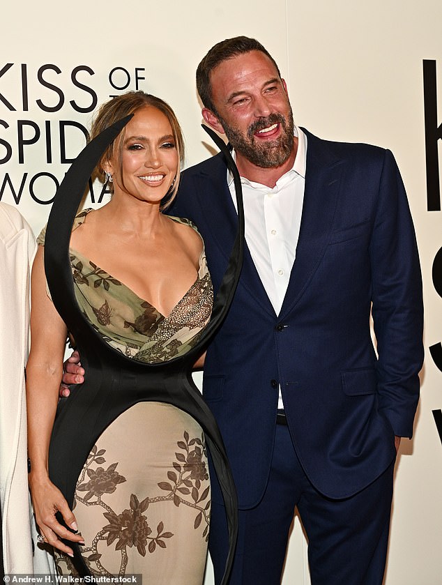 Ben Affleck’s change of heart! Cosy display with JLo shows he has ‘ditched aversion to playing a Hollywood show pony’ and the exes have ‘switched roles’ – claims body language expert